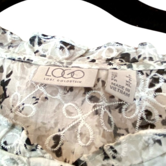 Logo Lori Goldstein Eyelet Lace Women’s Large White Black Floral Blouse Top - Picture 2 of 5